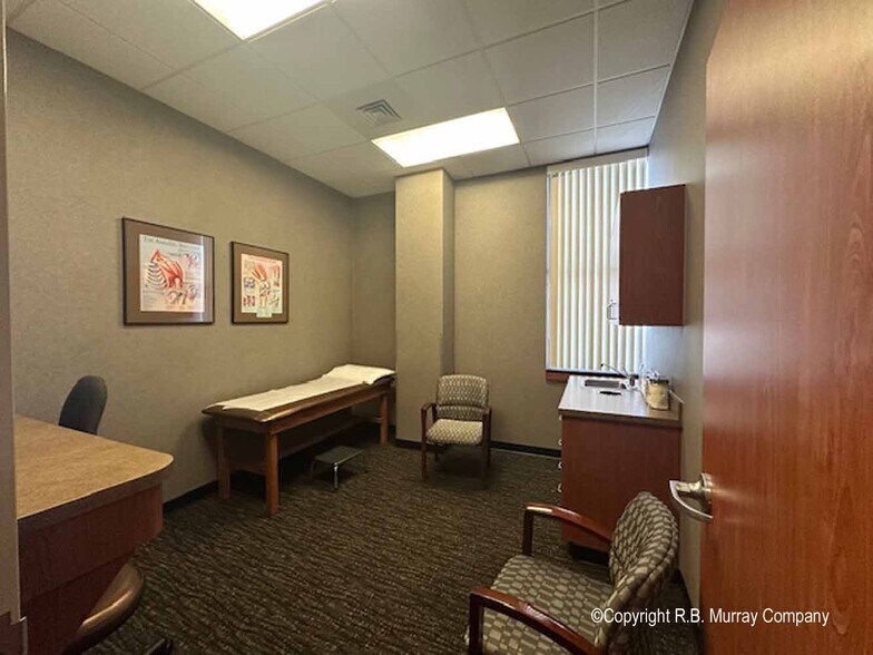 More Photos Of 4350 S National Ave, Springfield Medical For Sale
