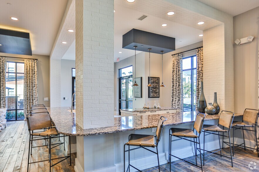 More Photos Of 7420 N Rea Park Ln, Charlotte Apartments For Lease