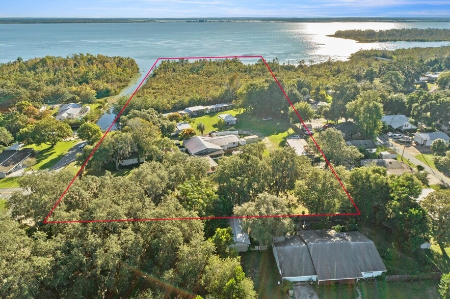 Primary Photo Of 6808 Lake Griffin Rd, Lady Lake Hotel For Sale