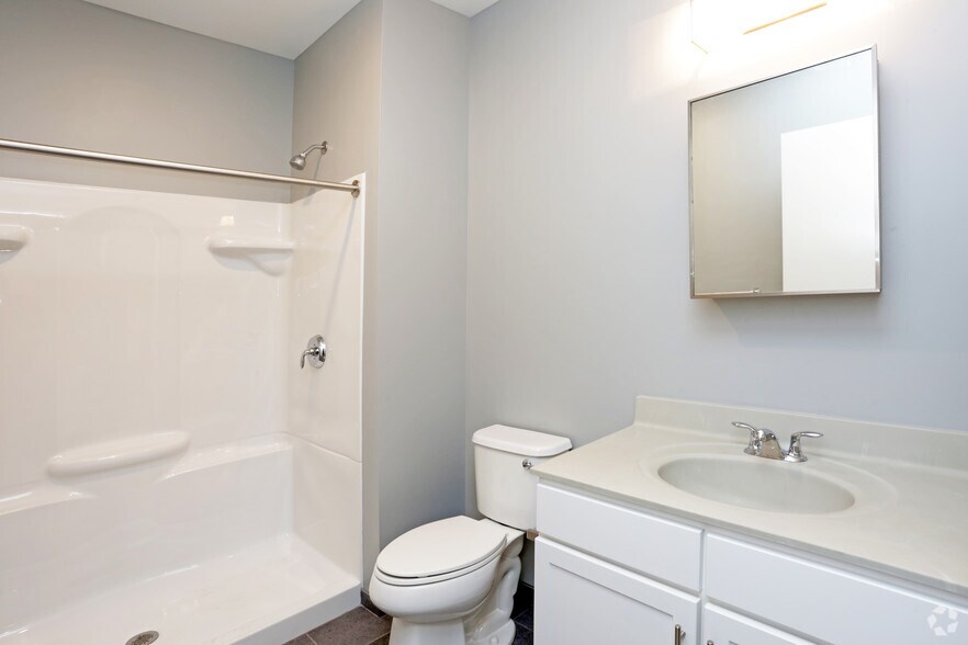 More Photos Of 511 Pershing Ave, Davenport Multifamily For Sale