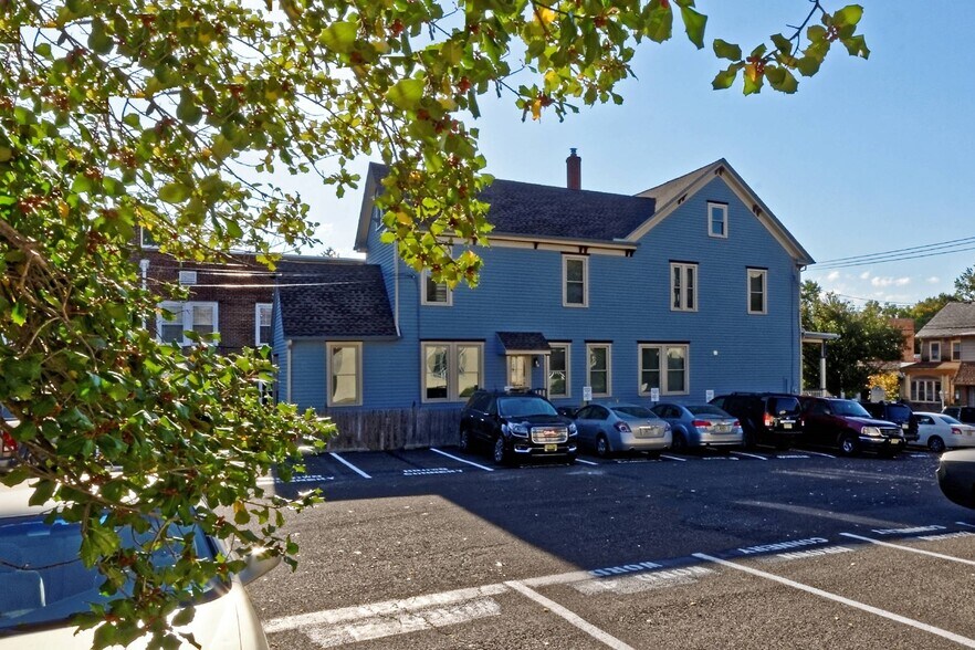 More Photos Of 38 Cooper St, Woodbury Office For Sale