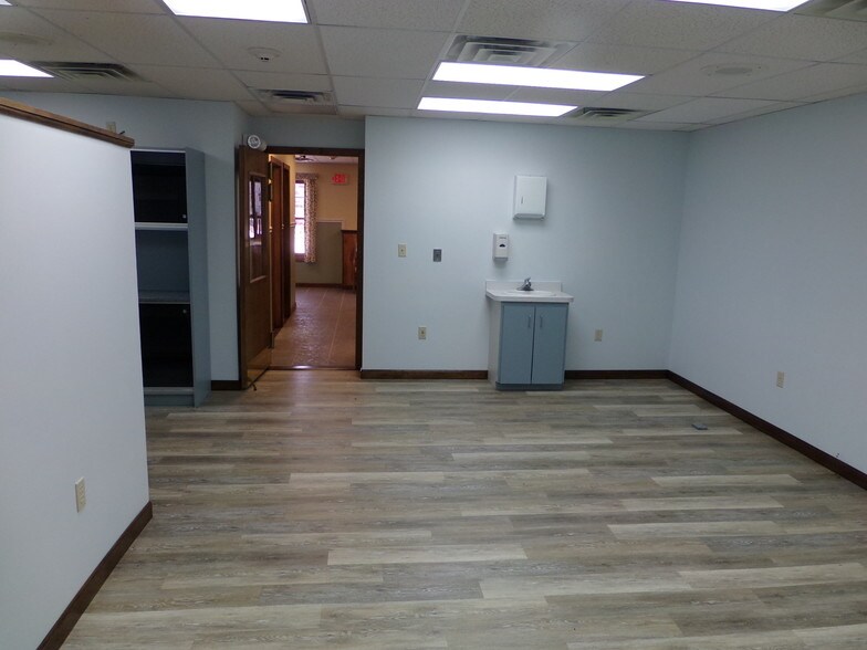 More Photos Of 401 Gilford Ave, Gilford Medical For Sale