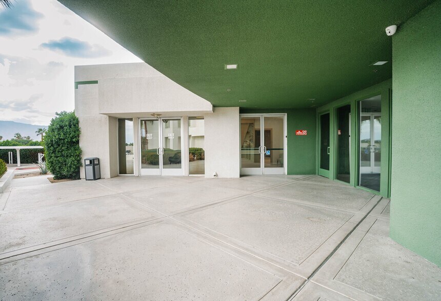 More Photos Of 42650 Melanie Pl, Palm Desert Loft Creative Space For Lease