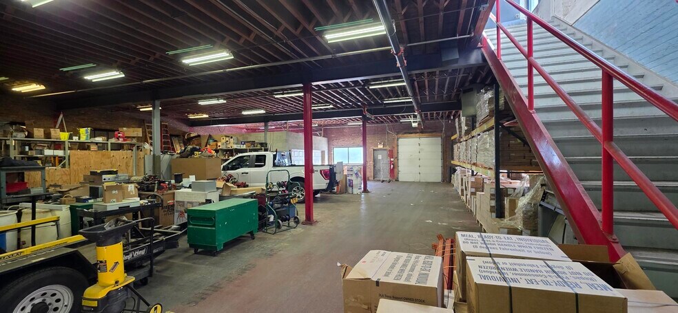 More Photos Of 6465 N Avondale Ave, Chicago Manufacturing For Sale