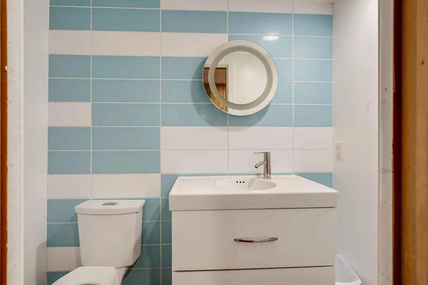 More Photos Of 921 NW 9th St, Grand Prairie Assisted Living For Sale