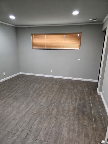 More Photos Of 2301 Orange Ave, Signal Hill Industrial For Sale