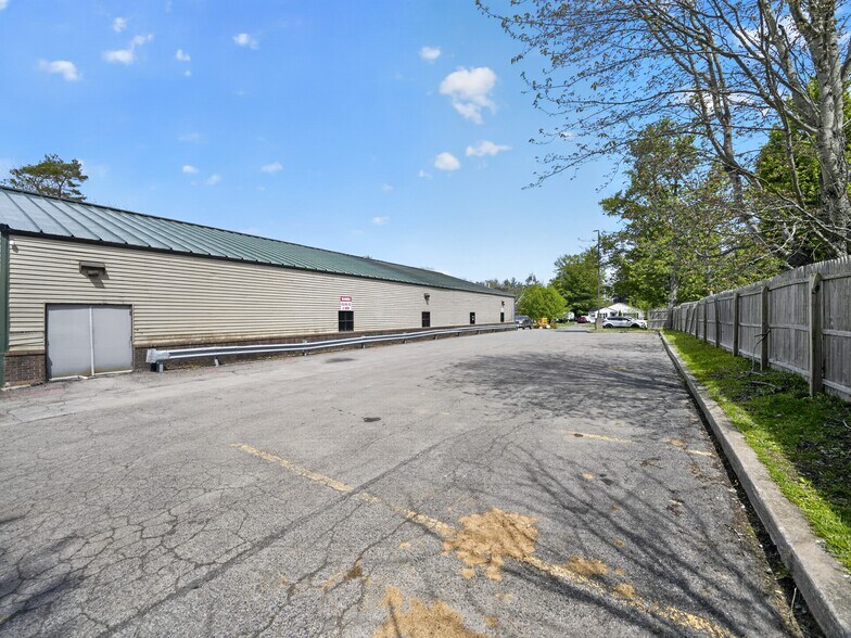 More Photos Of 3391 Main St, Mexico Freestanding For Sale
