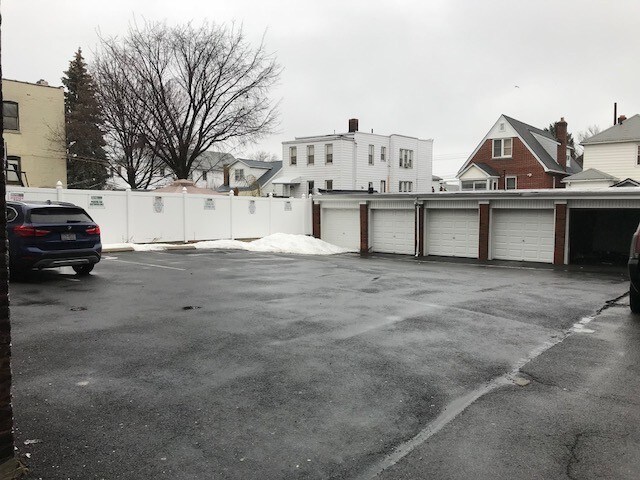 More Photos Of 3707 E Tremont Ave, Bronx Apartments For Lease