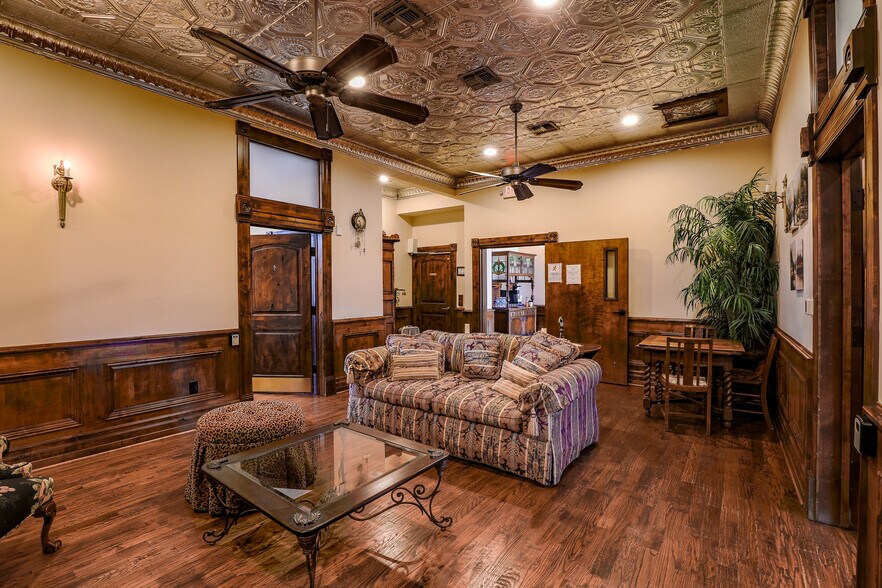 More Photos Of 119 N Main St, Jacksboro Hospitality For Sale