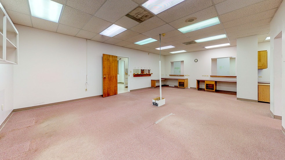 More Photos Of 125 Executive Dr, Danville Office For Sale