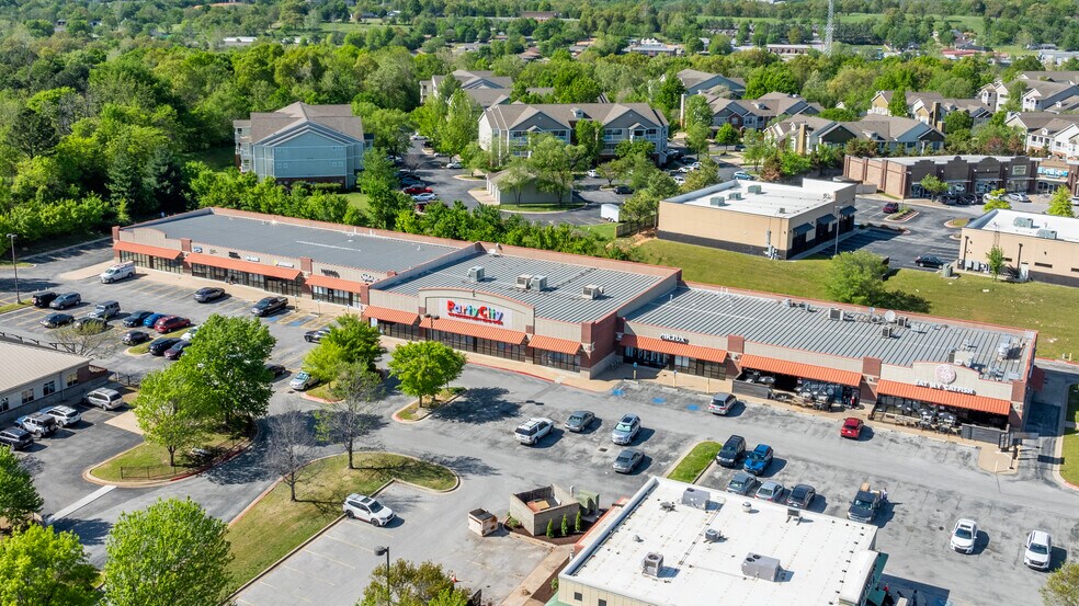More Photos Of 72 W Joyce Blvd, Fayetteville Storefront For Lease