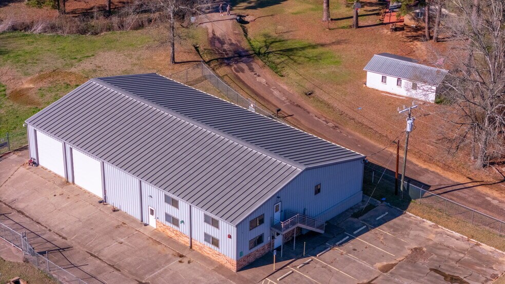 More Photos Of 169 Carol Dr, Pollok Flex For Sale