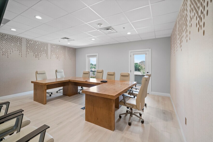 More Photos Of 351 W Southlake Blvd, Southlake Medical For Sale