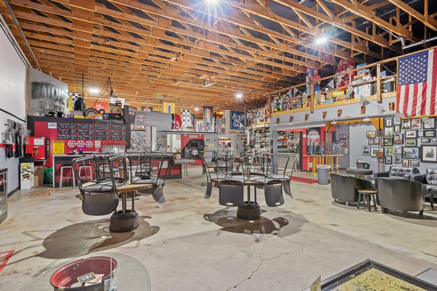 More Photos Of 2425 25th St SE, Salem General Retail For Sale