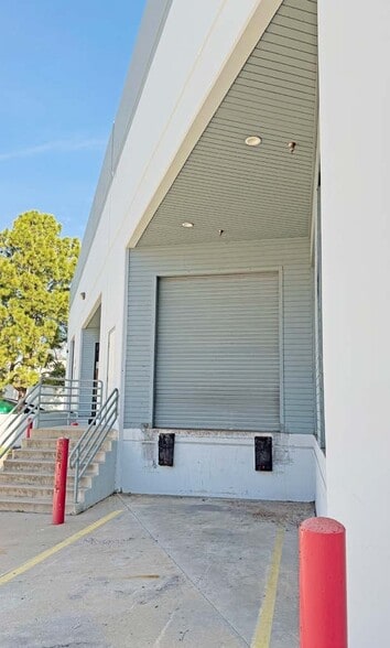 More Photos Of 6969 Corte Santa Fe, San Diego Warehouse For Lease
