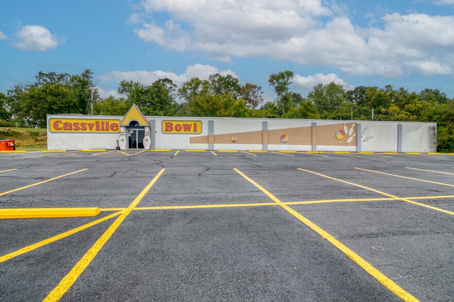 More Photos Of 1813 Main St, Cassville Bowling Alley For Sale
