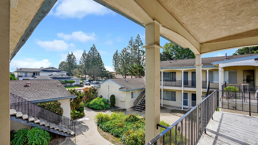 More Photos Of 12561 Camus Ln, Garden Grove Apartments For Sale
