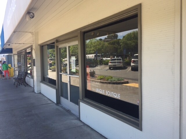 Primary Photo Of 1690 Tiburon Blvd, Belvedere Tiburon Storefront Retail Office For Lease