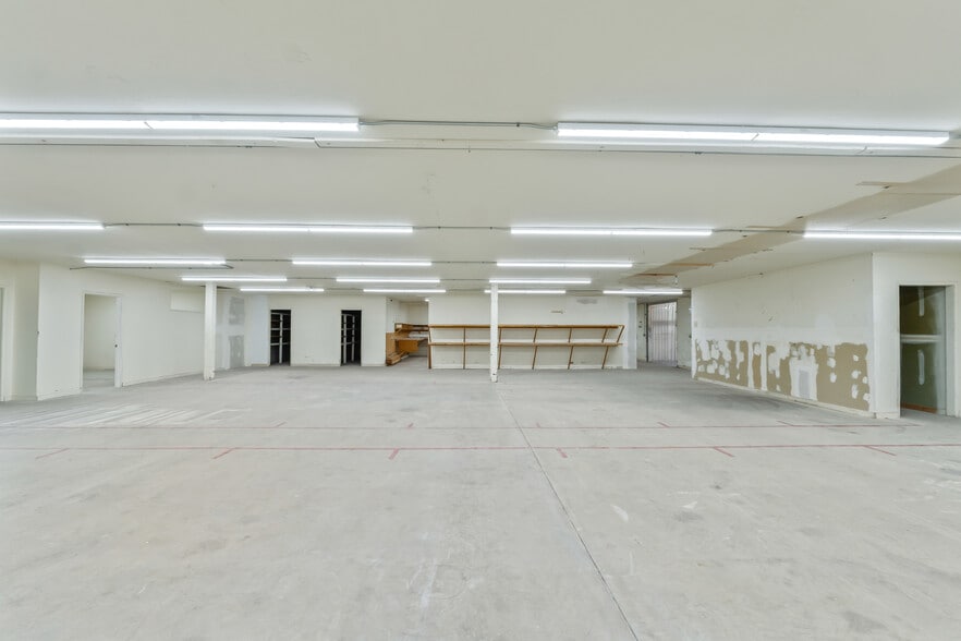 More Photos Of 703 N 7th St, Chewelah Manufacturing For Lease