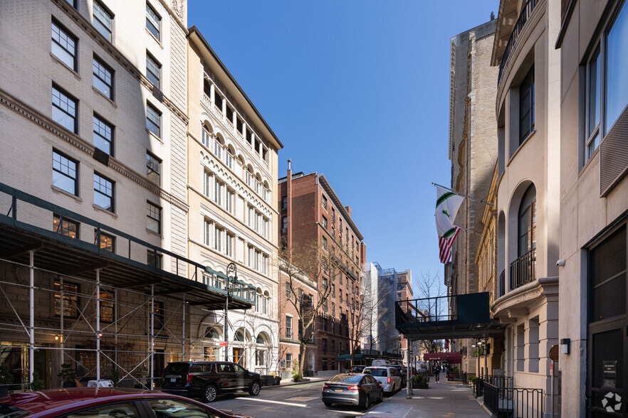 More Photos Of 45 E 62nd St, New York Apartments For Sale