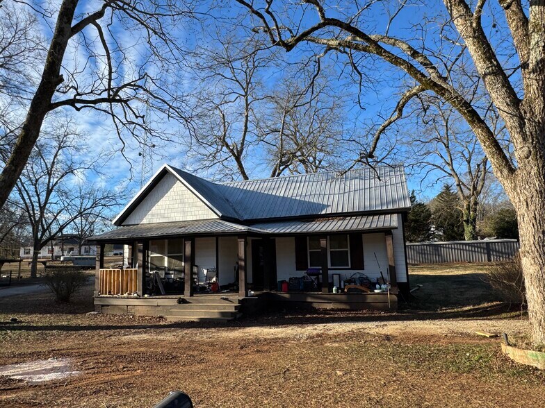 More Photos Of 8665 Maysville Rd, Maysville Self Storage For Sale