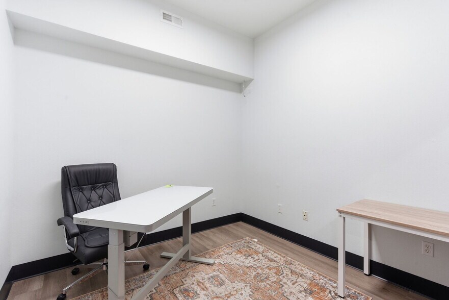 More Photos Of 10923 State Highway 176, Walnut Shade Office For Sale