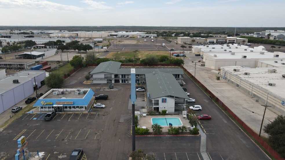More Photos Of 5310 San Bernardo Ave, Laredo Hotel For Sale