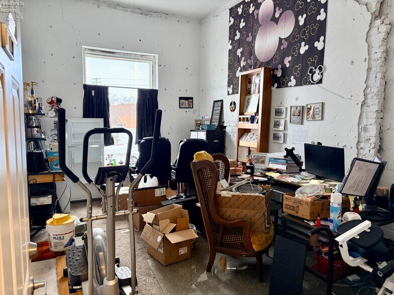 More Photos Of 110 Railroad St, Clyde Restaurant For Sale