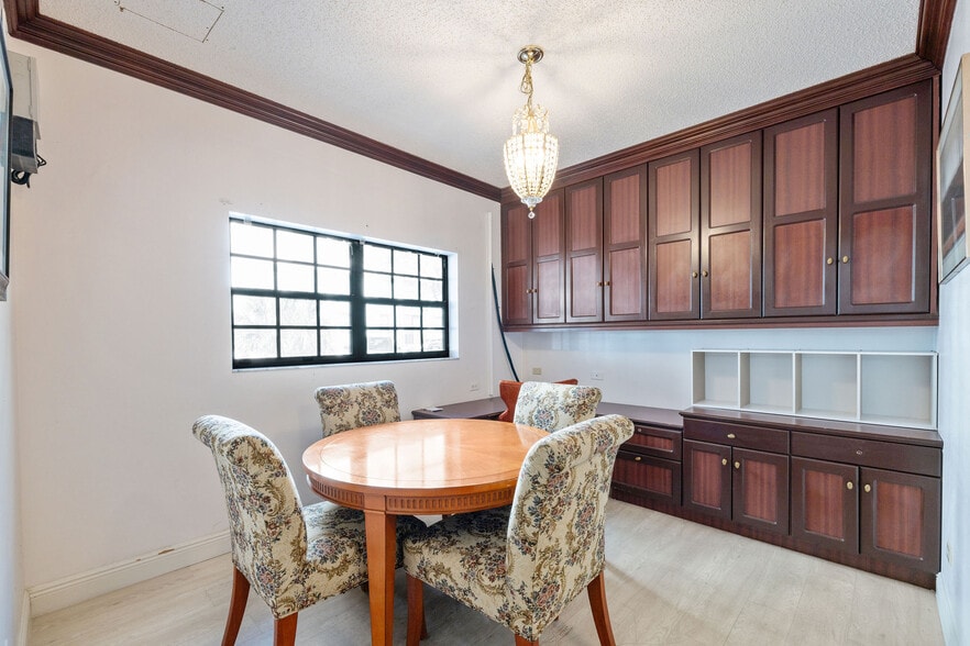 More Photos Of 151 SW 1st St, Dania Beach Assisted Living For Lease