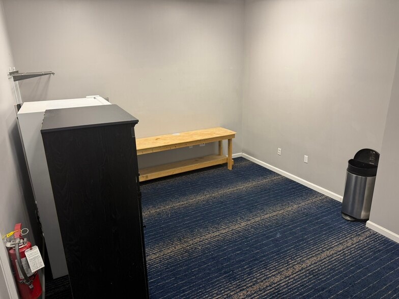 More Photos Of 131 & 133 Red Bank Road, Goose Creek Loft Creative Space For Lease