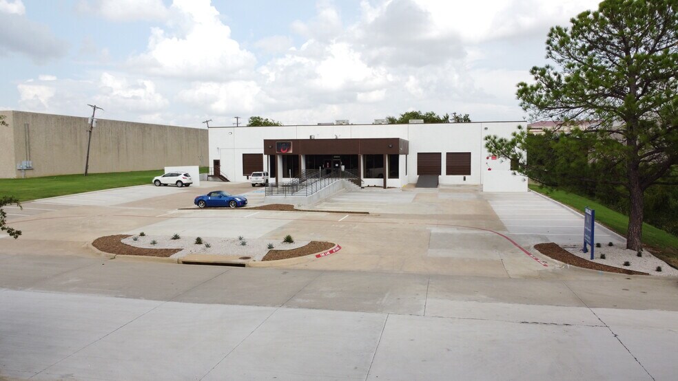 More Photos Of 2502-2510 Camp Ave, Carrollton Warehouse For Lease