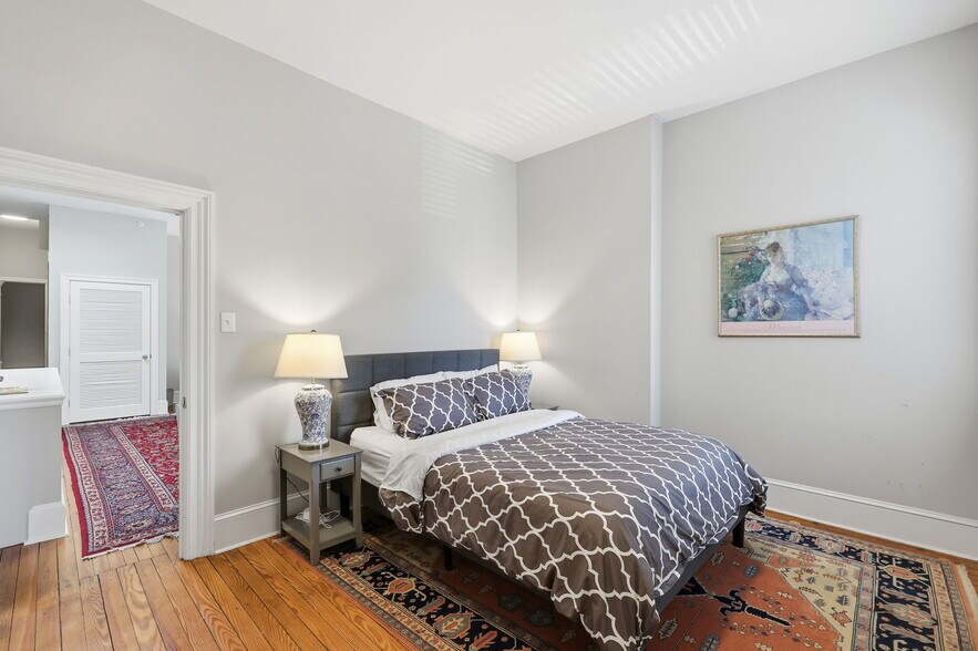 More Photos Of 18 W Franklin St, Richmond Apartments For Sale