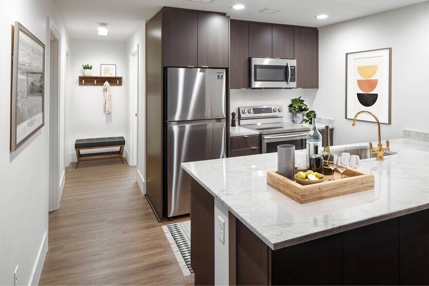 More Photos Of 1905 NW 23rd Ave, Portland Apartments For Lease