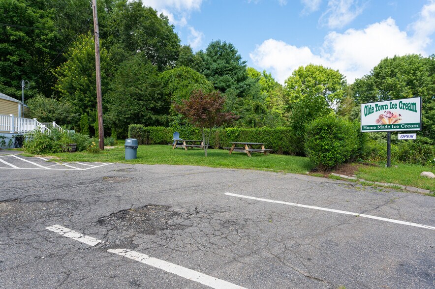 More Photos Of 116 Newburyport Tpke, Rowley Storefront Retail Office For Lease