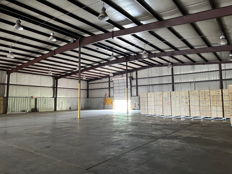 More Photos Of 2971 Pittsburgh Rd, Perryopolis Warehouse For Lease