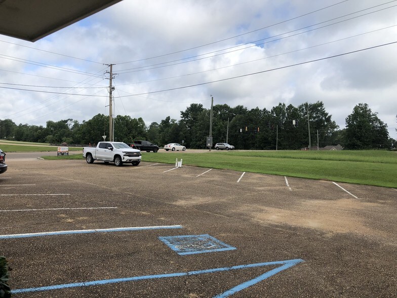 More Photos Of 5719 Highway 25, Flowood Office For Lease