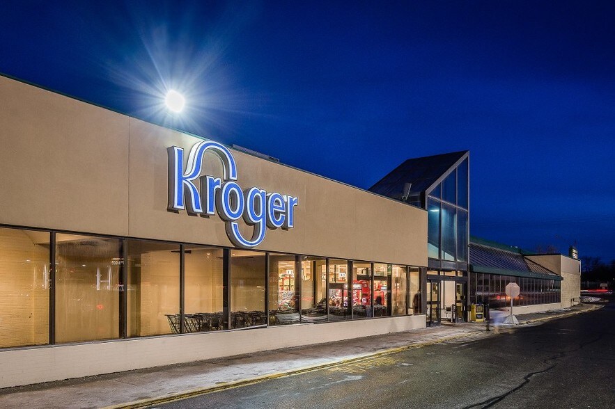 More Photos Of 3238-3288 Corunna Rd, Flint General Retail For Sale