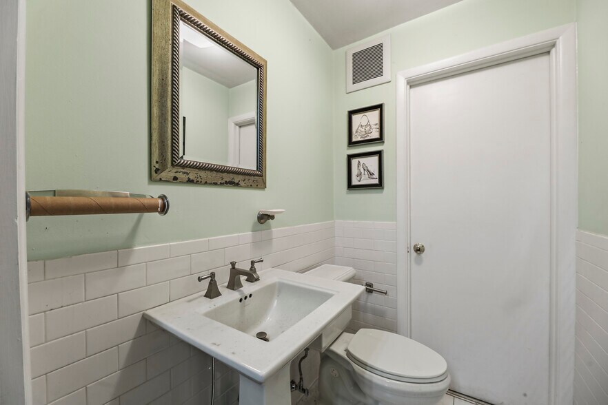 More Photos Of 1311 East St, Pittsfield Industrial For Sale