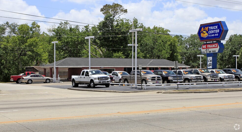 More Photos Of 1114 Spencer Hwy, South Houston Auto Dealership For Lease