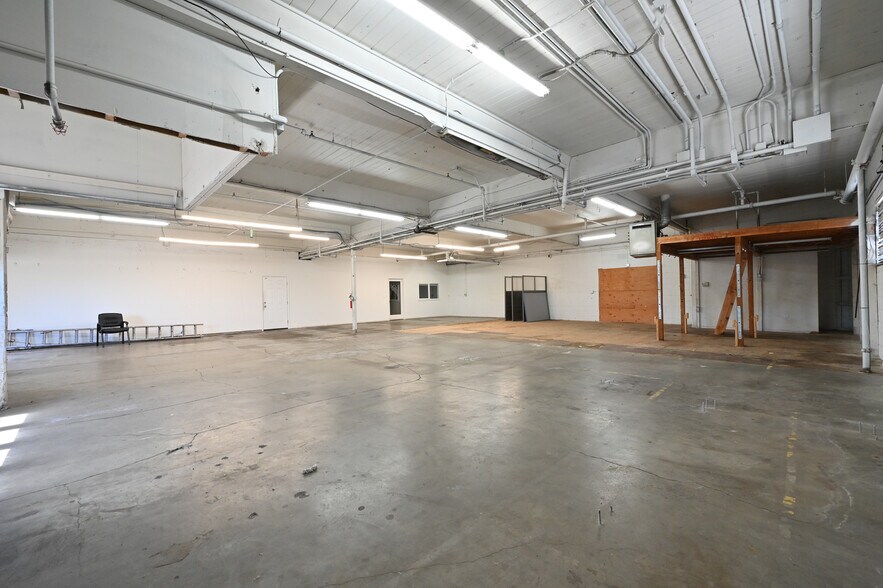 More Photos Of 3423-3425 Broadway Ave, Everett Unknown For Lease