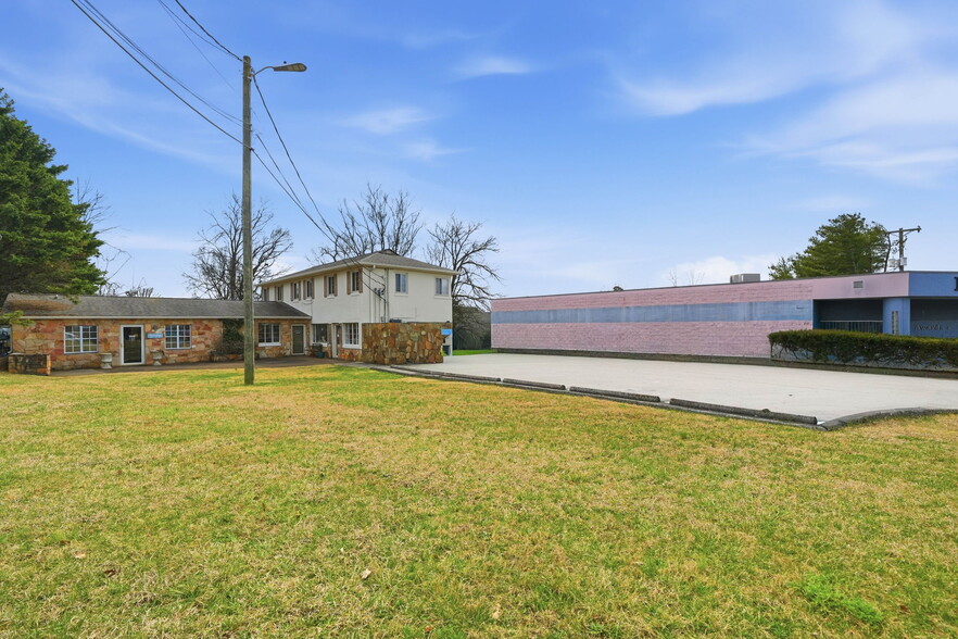 More Photos Of 6712 Kingston Pike, Knoxville Land For Sale