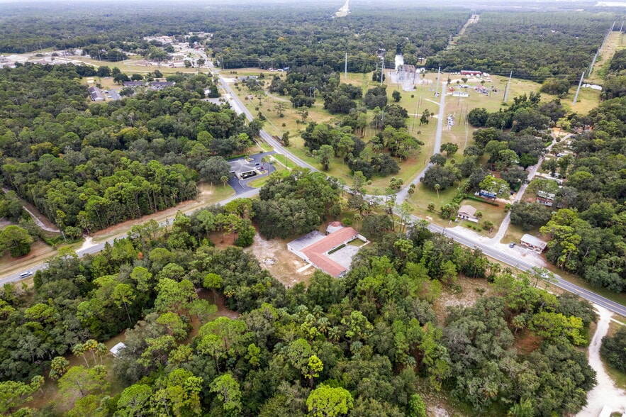 More Photos Of 377 Highway 40 W, Inglis Flex For Lease