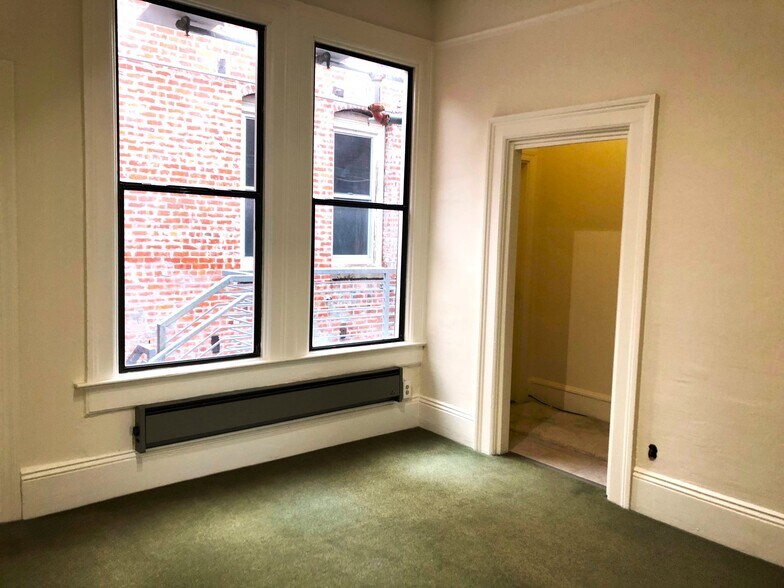 More Photos Of 631-633 Bridgeway, Sausalito Storefront Retail Office For Lease