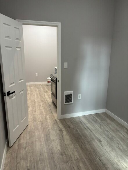 More Photos Of 1557 Mount Ephraim Ave, Camden Apartments For Sale