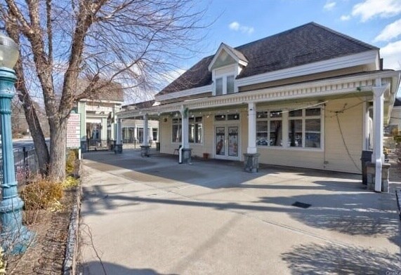 More Photos Of 238 Saw Mill River Rd, Millwood General Retail For Lease