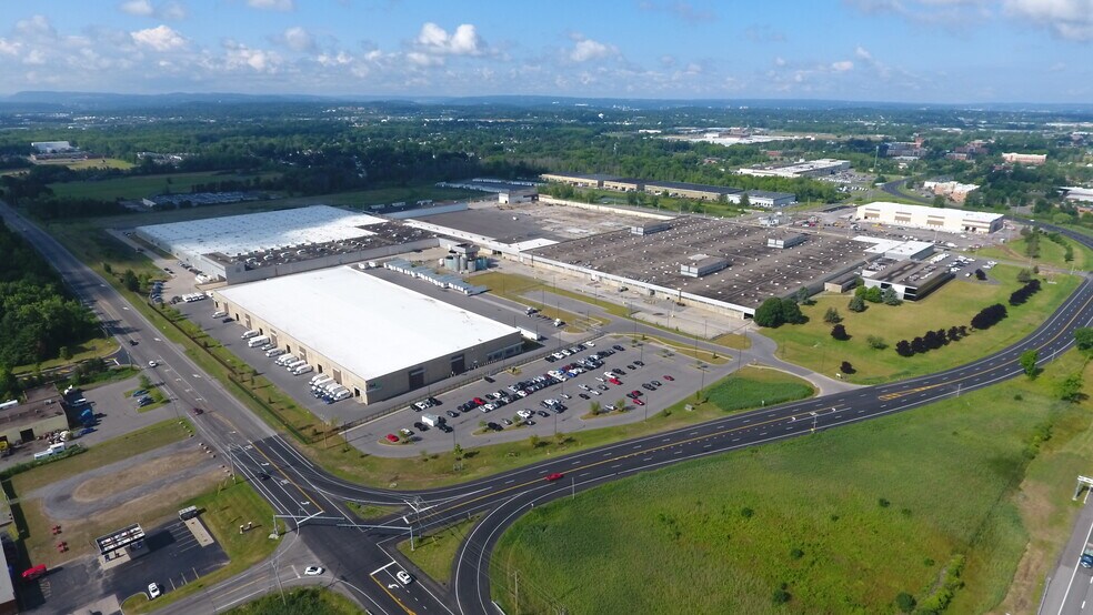 More Photos Of 6600 New Venture Gear Dr, East Syracuse Manufacturing For Lease