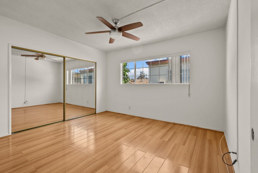 More Photos Of 712 W Doran St, Glendale Apartments For Sale