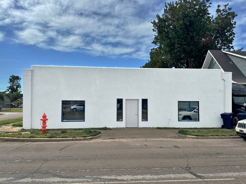 More Photos Of 1600 Linwood Blvd, Oklahoma City Office For Lease