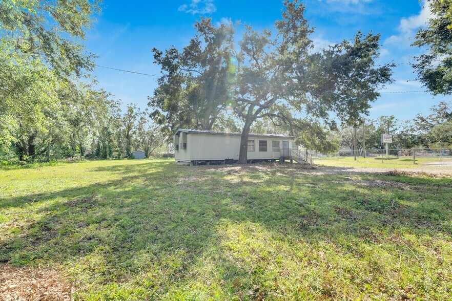 More Photos Of 3001 S Kings Ave, Brandon Religious Facility For Sale