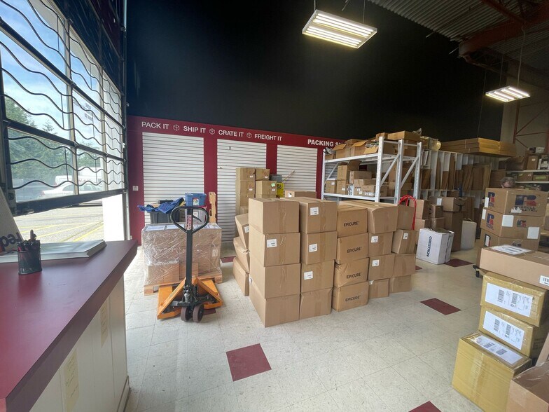 More Photos Of 19889 96th Ave, Langley Warehouse For Lease